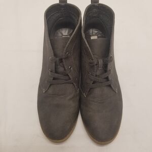 Very G Womans Size 8.5 Chukka Ankle Boots Bootie Faux Leather Suede Gray…